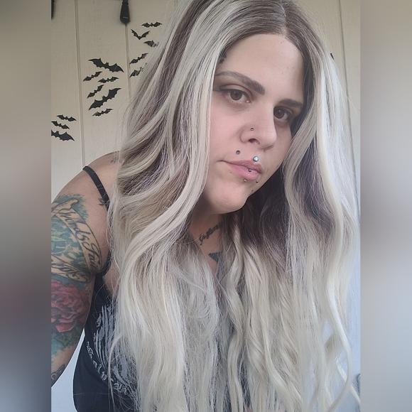 Chelsey Smith Cosmetics Jenny Wig - Picture 7 of 8